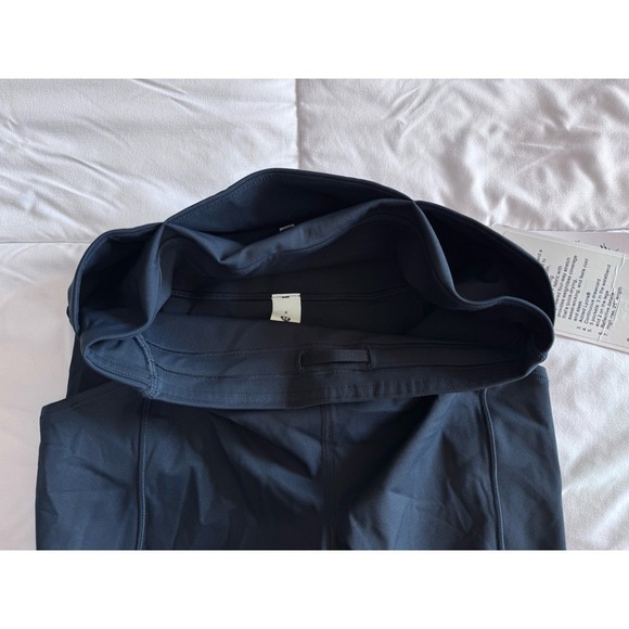 New Lululemon Fast Free HR Tight Leggings 25" Pockets Women's 6 Navy Blue $128. - Picture 3 of 16